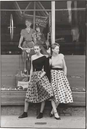 Lot 4116, Auction  110, Bergemann, Sibylle, Selected images of cultural and politcal life in the GDR as well as fashion images