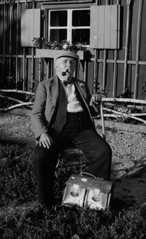 Lot 2280, Auction  111, Baader, Johannes A., Eigenh. Postkarte m. U. Eichendorf 14.VIII.1954