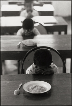 Lot 4619, Auction  116, Lebeck, Robert, Mittagsgebet in einem Waisenhaus in Surabaja