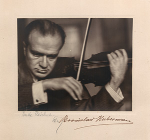 Lot 2475, Auction  122, Huberman, Bronislaw, Signiertes Porträtphoto von Trude Fleischmann