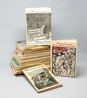 Lot 3230, Auction  125, Malik-Bücherei, Bände. 1-13, 15-17, 19 und 20. Berlin, Malik, 1924-1926